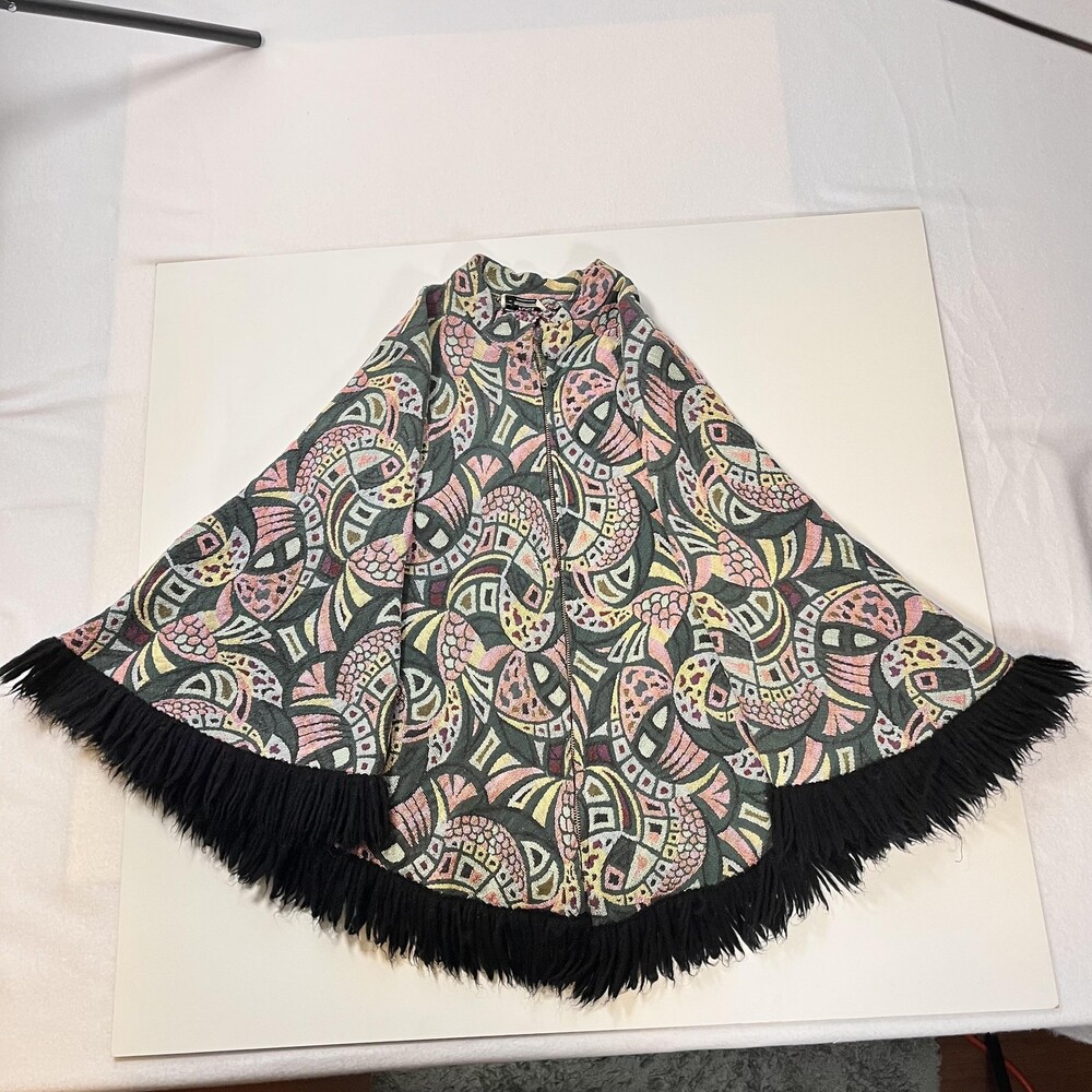 Vintage Country Place Cape Shawl Womens Fringe Tapestry Boho One Size 60s 70s